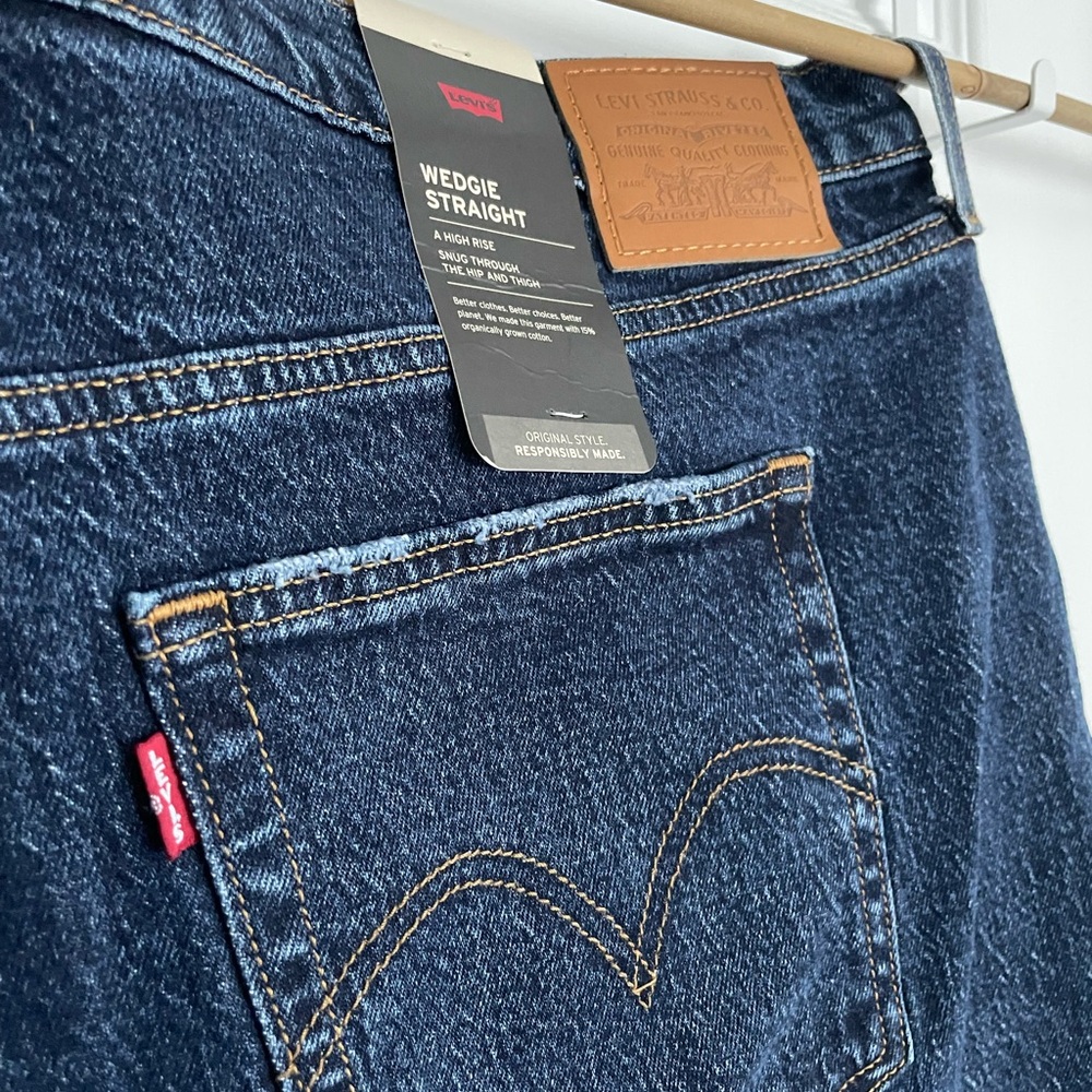 Levi’s Jeans 22W High Rise Wedgie Straight Cut Raw Hem